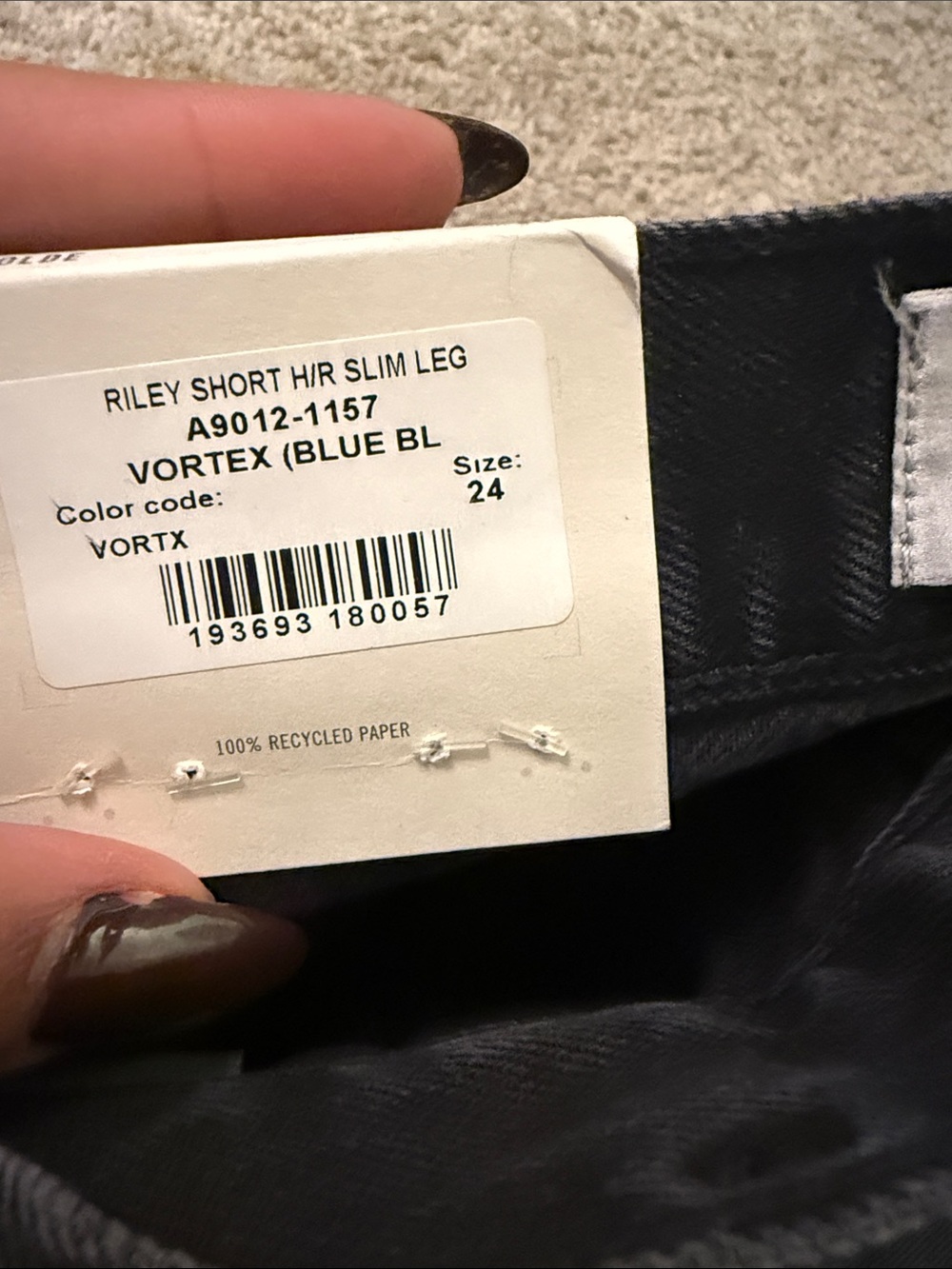 NWT Agolde Riley High Rise Slim Short In Vortex Black Size 24 - Picture 6 of 10